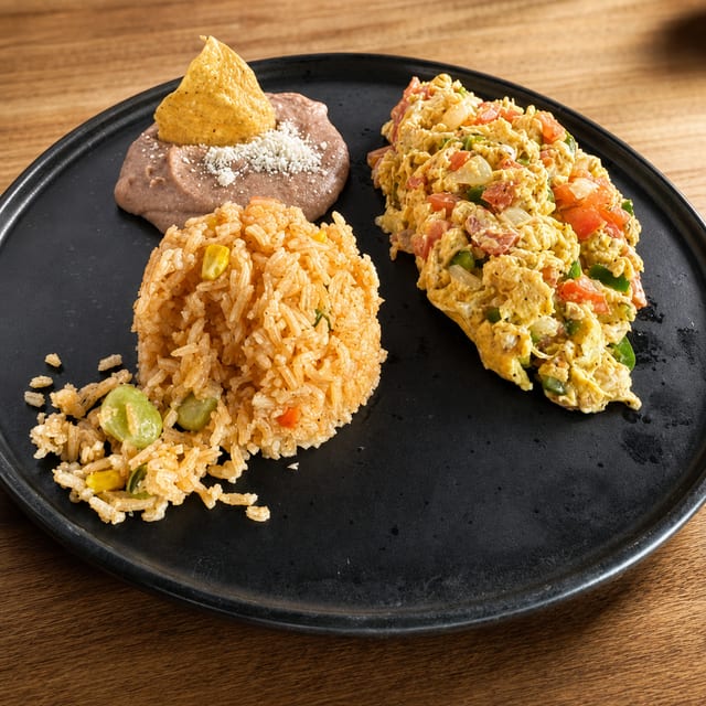 Huevos a la Mexicana.